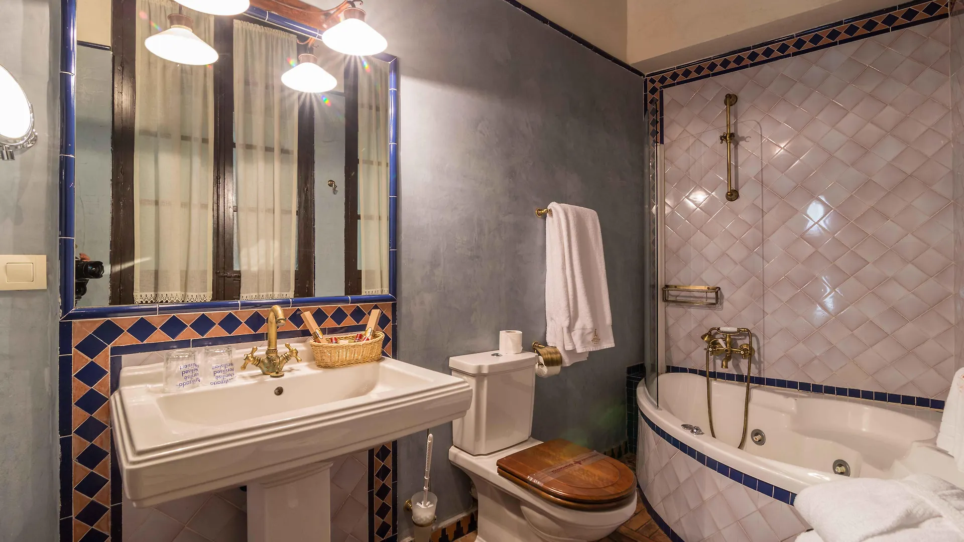 **** Hotel Palacio De Mariana Pineda Granada Spanje