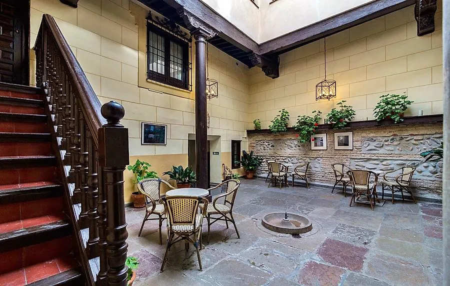 Palacio De Mariana Pineda Granada Hotel