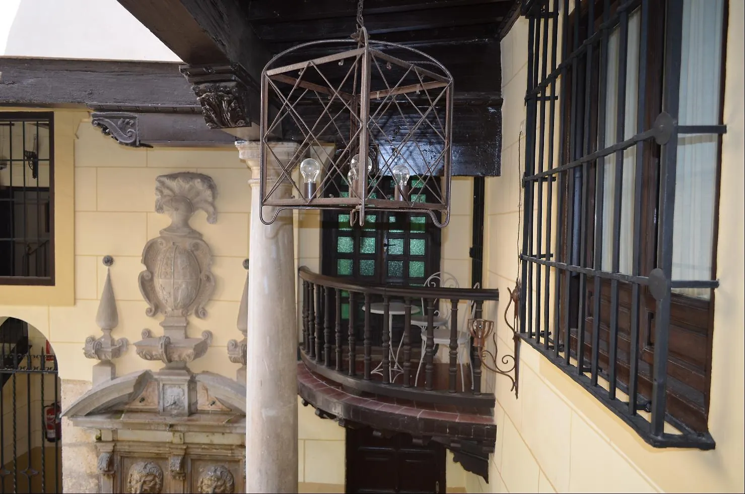 Palacio De Mariana Pineda Granada Hotel