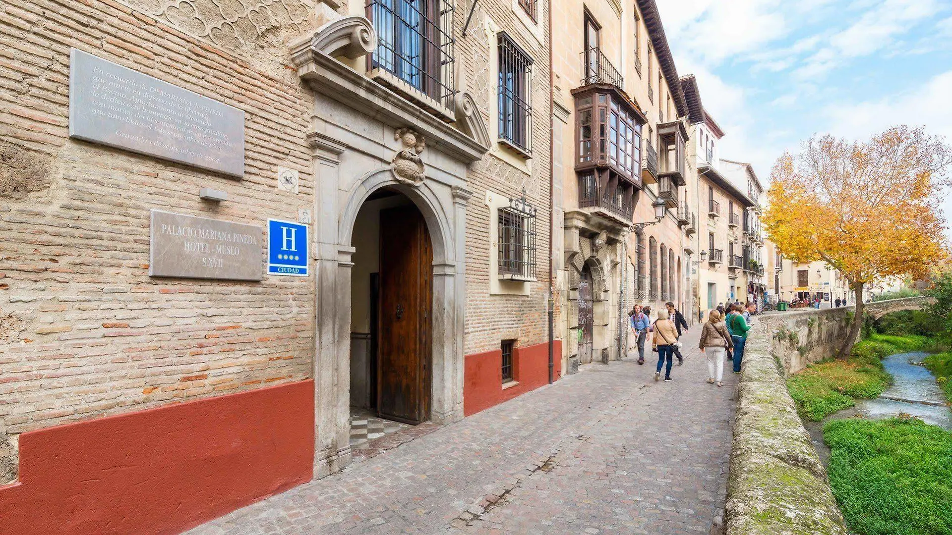 Palacio De Mariana Pineda Granada Hotel